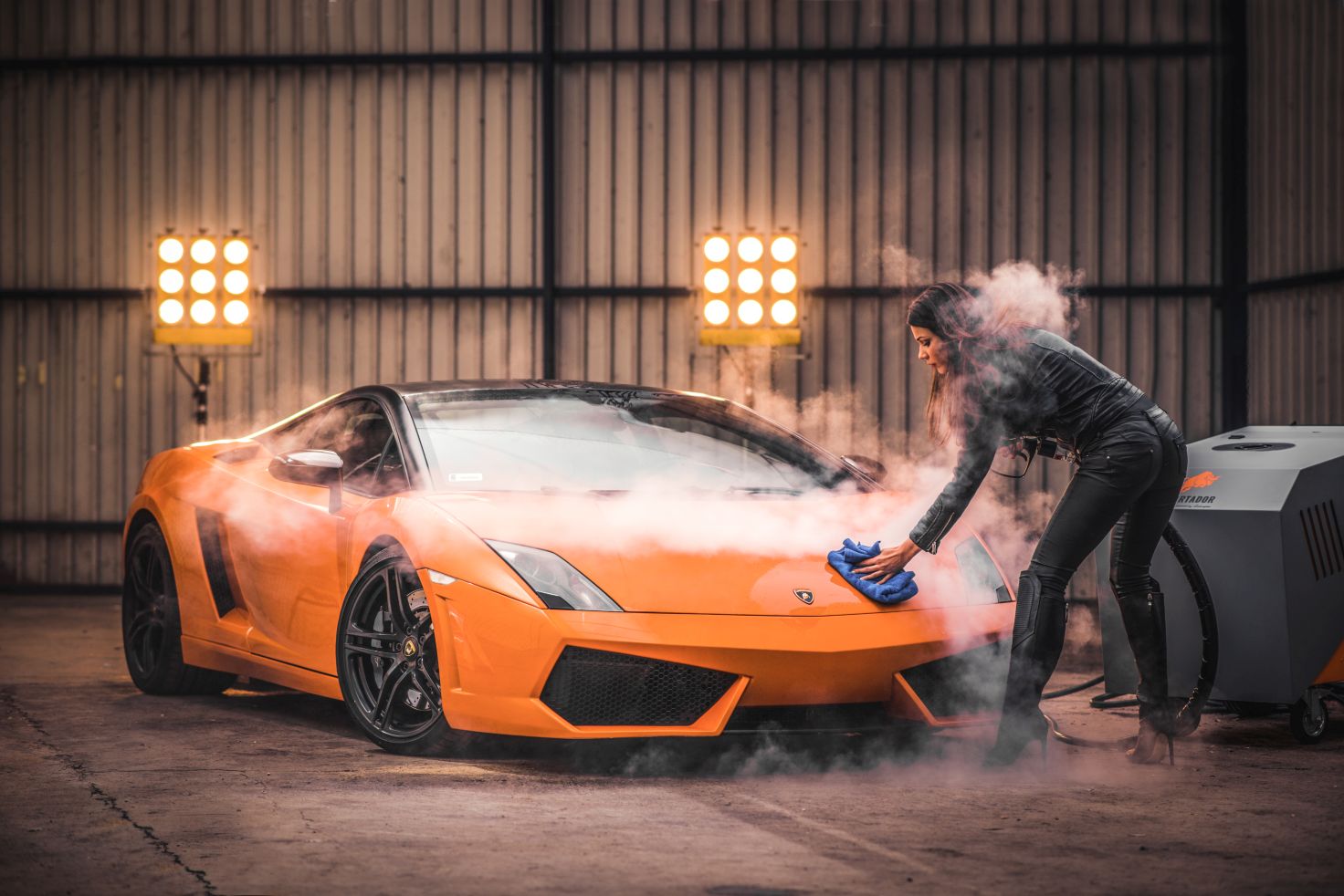 Car Cleaning with Steam Cleaner - Fortador