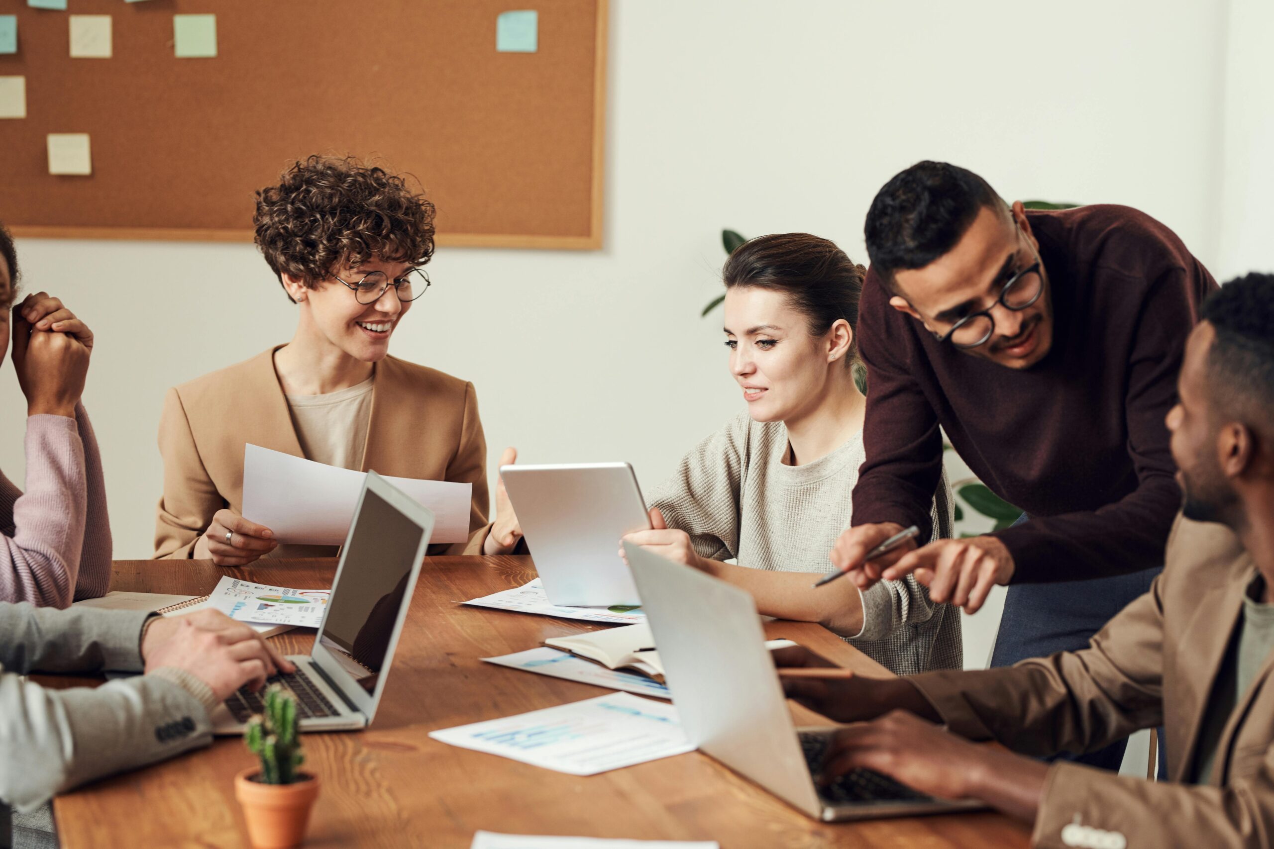 The Advantages of Outsourcing Accounting Services | Hammerjack