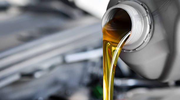 Why Industry-Leading Oil Lubricants Matter for Commercial Fleets and Heavy Machinery