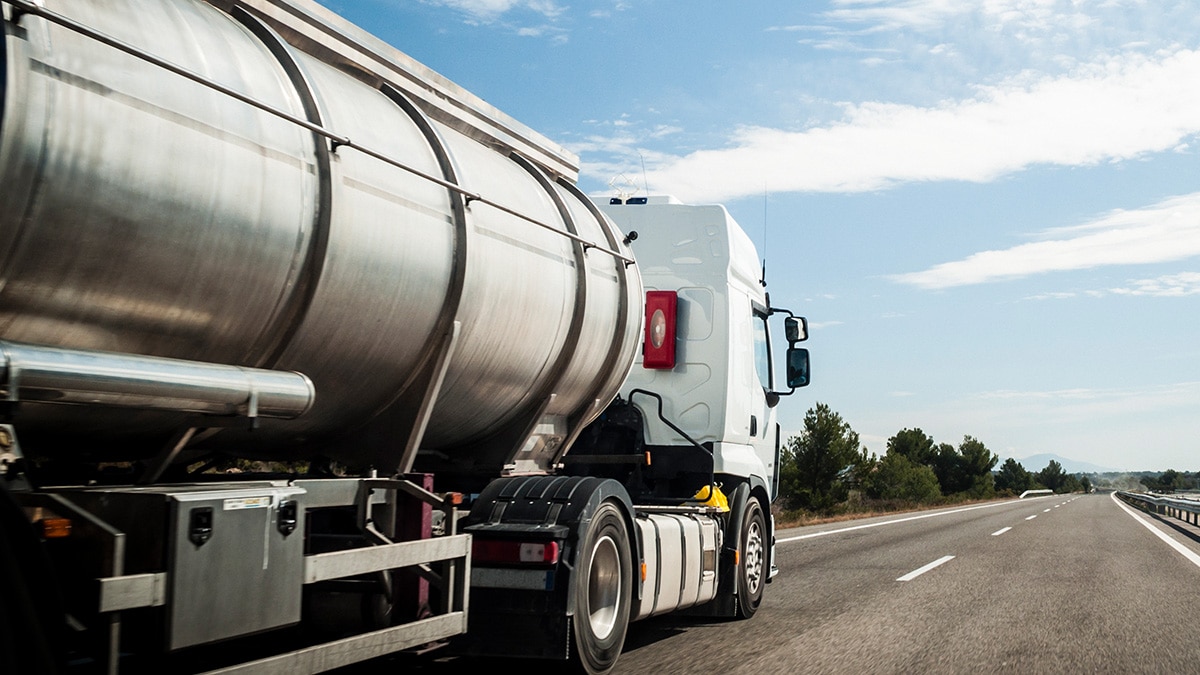 Exceptional Quality and Service: Why Rhinehart Oil is the Preferred Oil Supplier